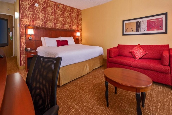 Courtyard by Marriott Richmond West image 10