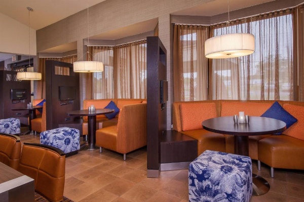 Courtyard by Marriott Richmond West image 13