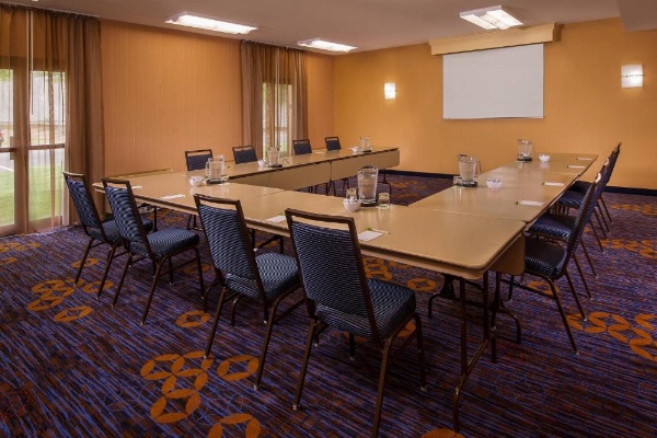Courtyard by Marriott Richmond West image 17