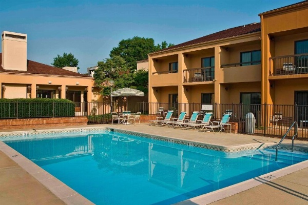 Courtyard by Marriott Richmond West image 19