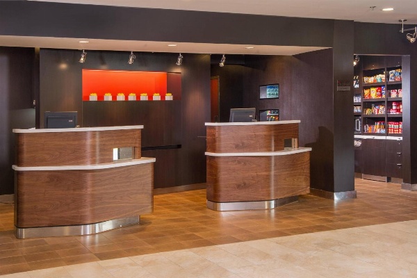 Courtyard by Marriott Richmond West image 2